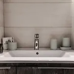 Ela