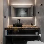 Ela فولوس