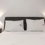 شقة Ela