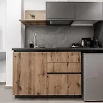 Ela *
