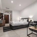 Ela